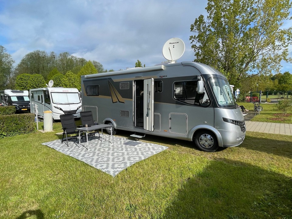 Luxemburg - Alzingen - Der Platz war fast voll und mega schön, das Wetter spielte mit