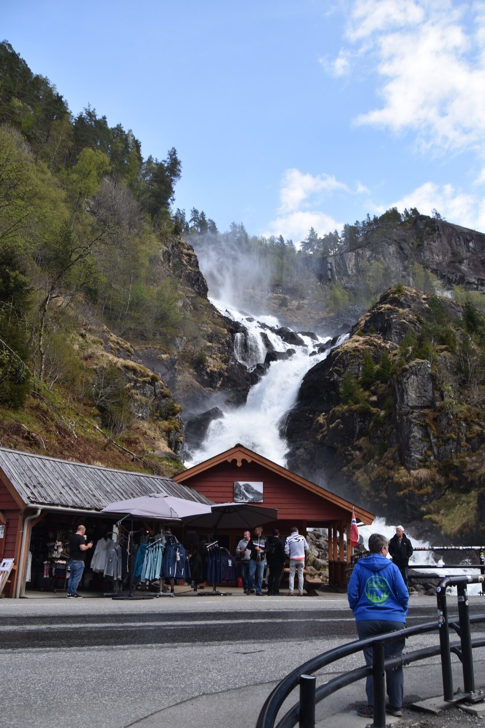 Norwegen - Hovden - Zwillingswasserfall Låtefossen im Oddatal