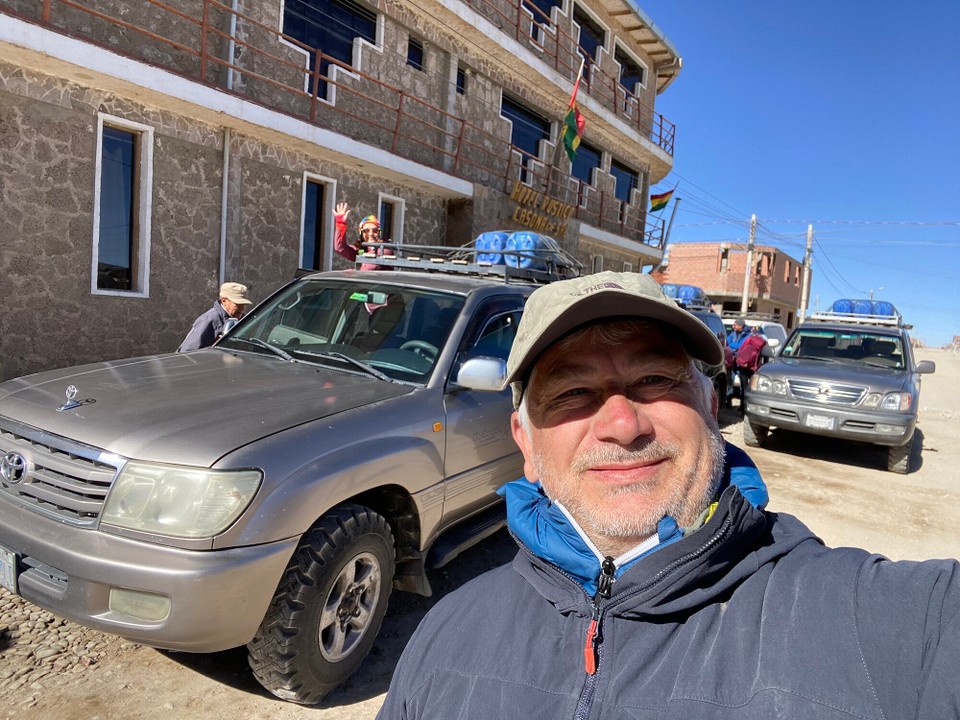 Bolivien -  - Die Jeeps werden beladen