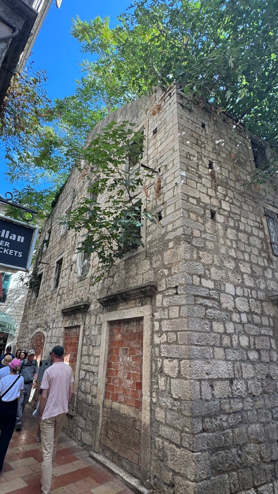Montenegro - Kotor - Die Altstadt von Kotor ist, eine UNESCO-Welterbestätte und die am besten erhaltene mittelalterliche Stadtanlage im Mittelmeerraum.