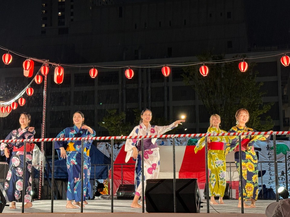 Japan - Hiroshima - Abendprogramm, japanische Tänze ….