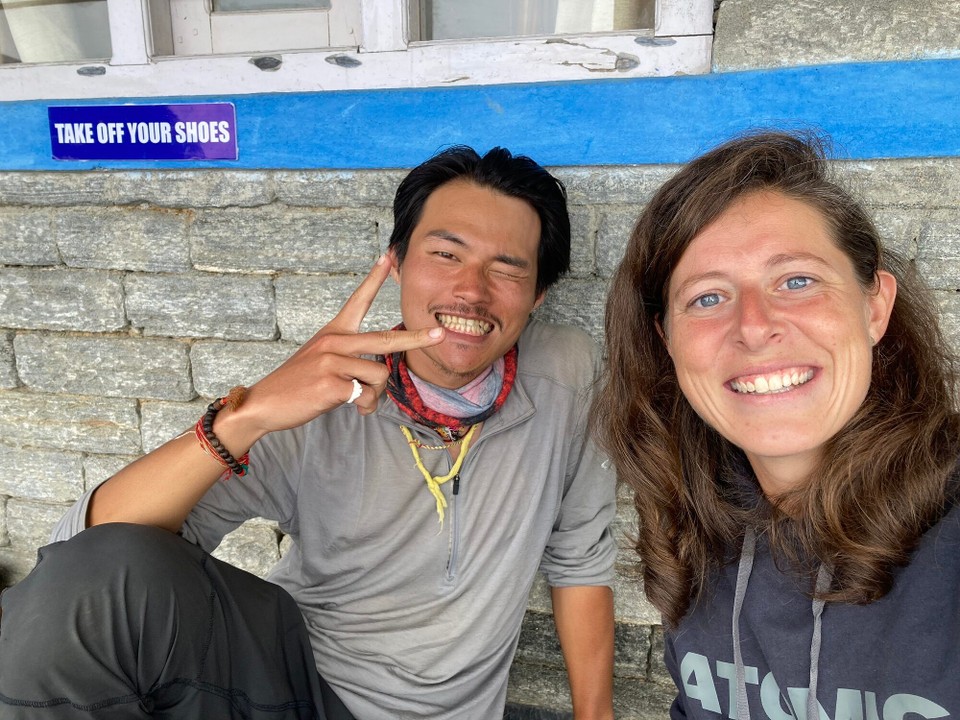 Nepal -  - Shawn (Taiwan) erzählt mir vom Mardi Himal Base Camp (meine morgige Wanderung)