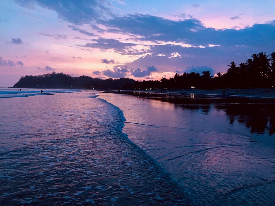 Costa Rica - Nicoya - Am nächsten Tag gingen wir das Dorf anschauen. Es war gefühlte 60 grad heiss und wir gingen in eine Gelatria ein Eis essen.