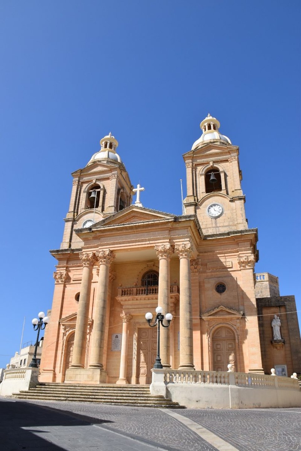 Malta - Ta' Kercem - Wie fast in jedem Ort gab es natürlich auch in Dingli eine imposante Kirche.