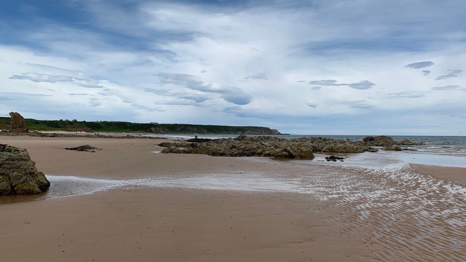 Vereinigtes Königreich - Huntly - Bi Cullen hei mir ume ä schönä Strand gfunge - isch eifach dr Hammer ds Meer!
(Jaja, üsi Schwizer Bärge o🙃)