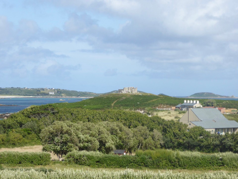 United Kingdom - Isles Of Scilly - The Royalist garrison was defending the islands against attack from a Parliamentarian fleet commanded by the famous Admiral Robert Blake. Though vigorously defended, the Old Blockhouse proved of little value against the longer range guns of Blake’s ships.