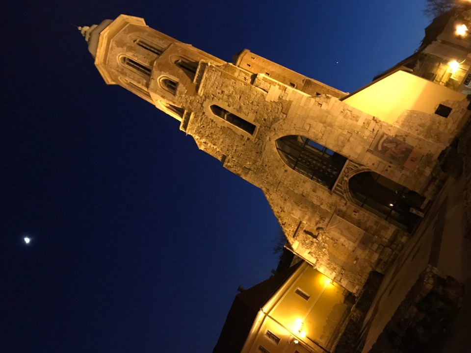 Ungarn - Budapest - Magdalena Church | Buda Tower