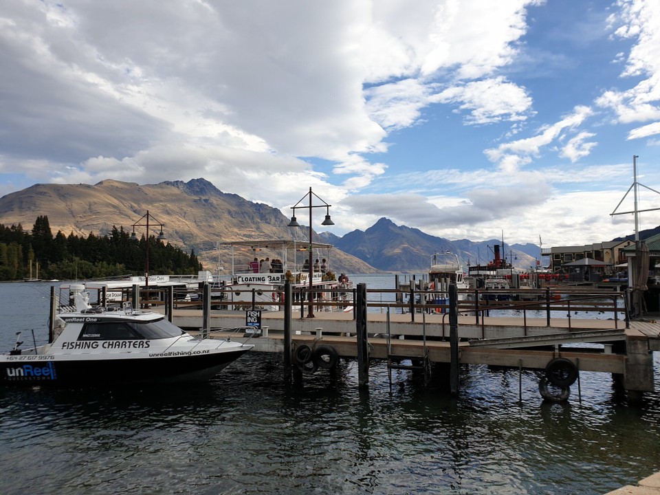 Neuseeland - Auckland - Boating Bar am Steg 