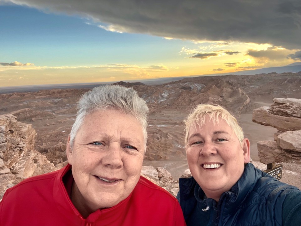 Chile - San Pedro de Atacama - Re-united for the sunset (and Pisco sours)