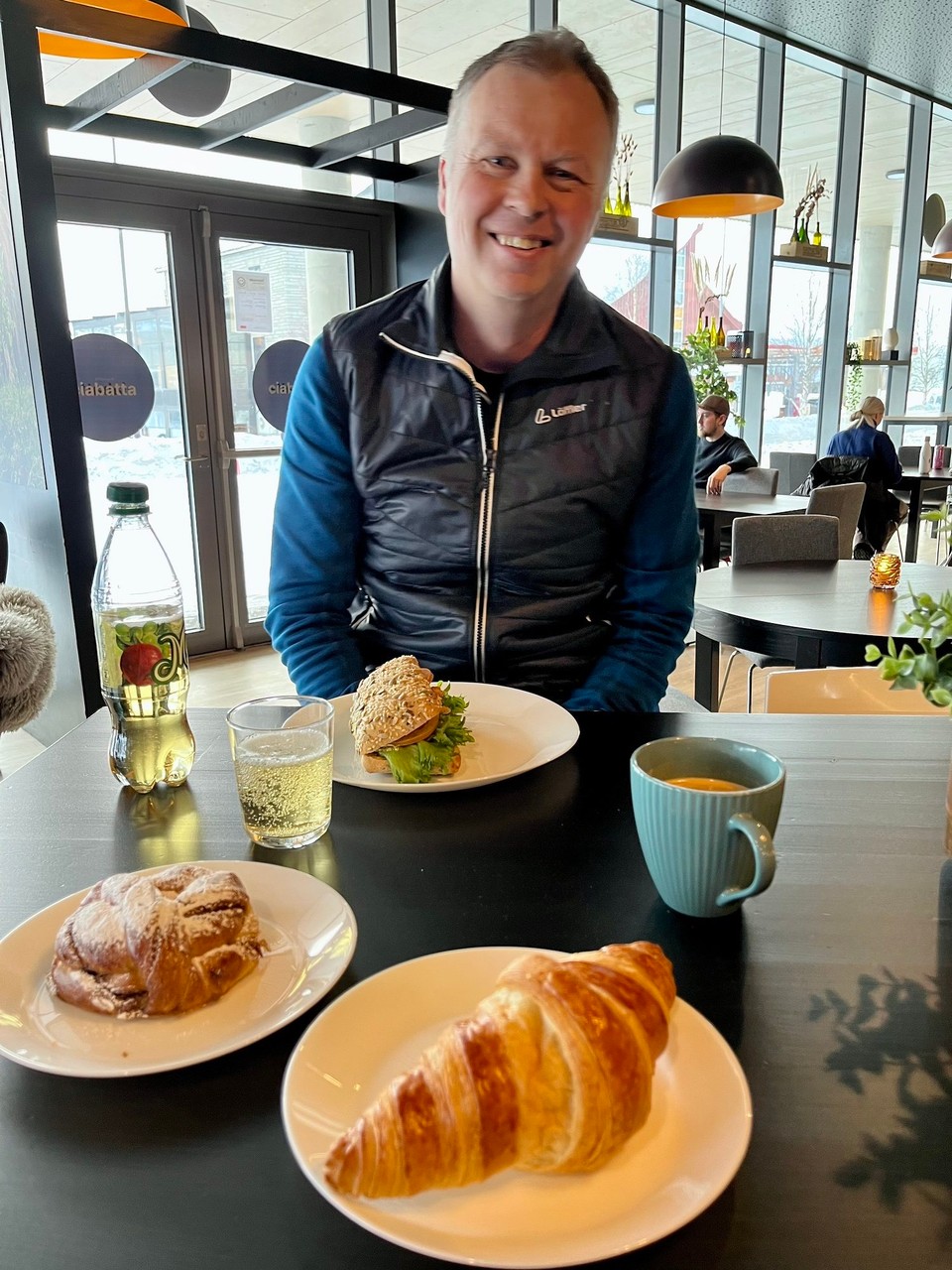 Norwegen - Lillehammer - Laden & Kafipause 