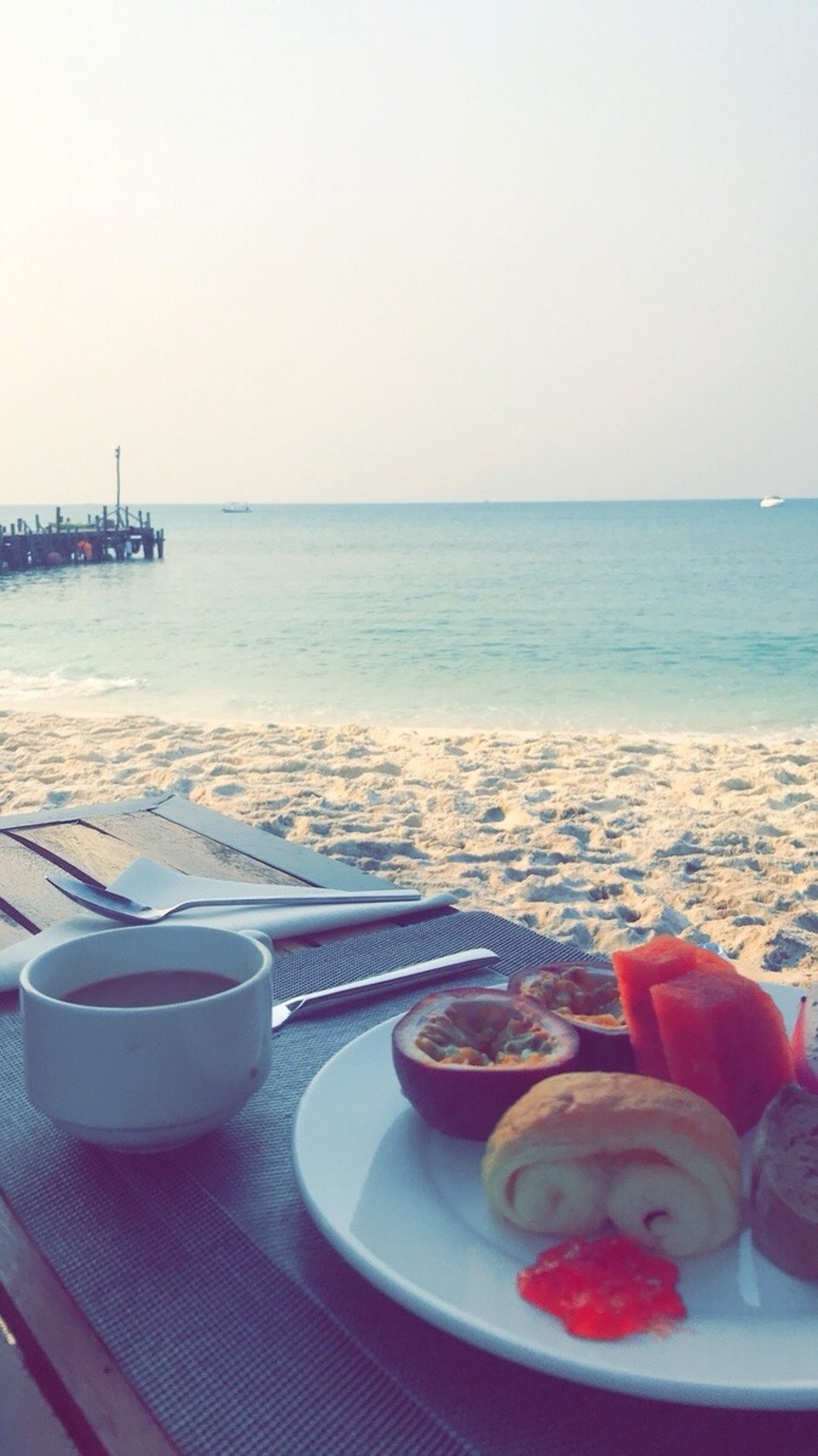 Kambodscha -  - ☕️ zmorge am Strand ☕️