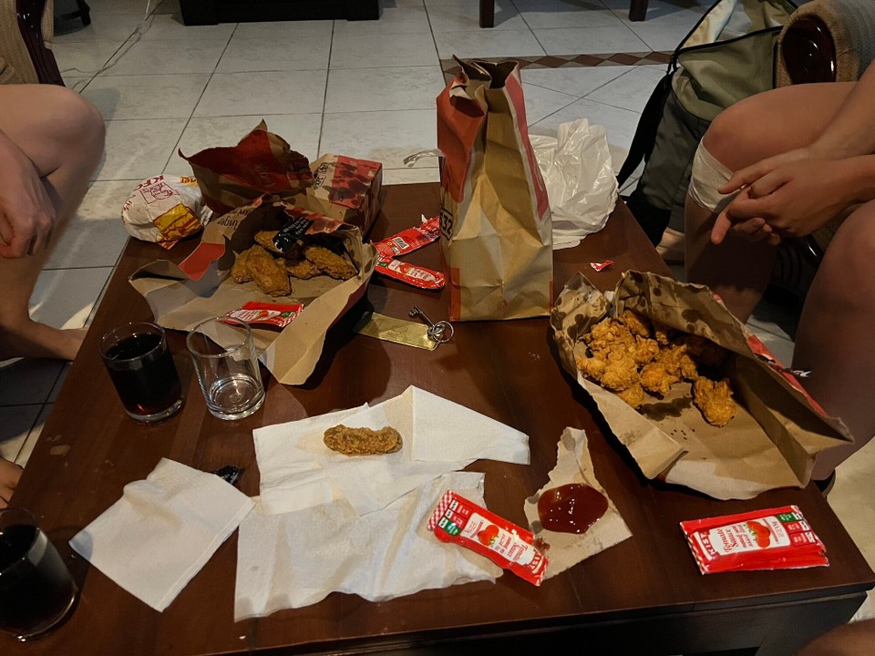Sri Lanka - Kandy - Abendessen von KFC 😂🍗