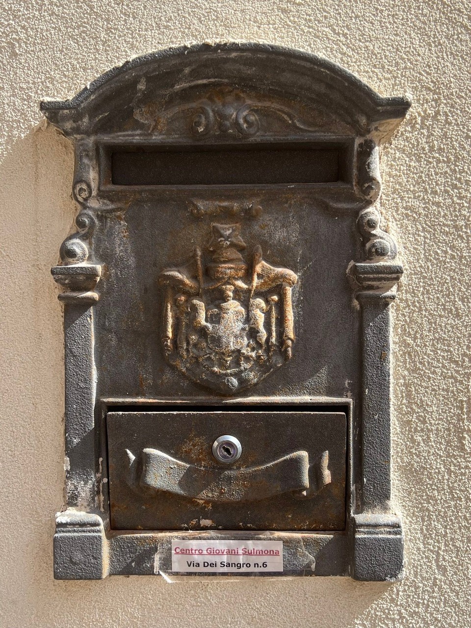 Italien - Castelpetroso - Wunderschöner Briefkasten😍