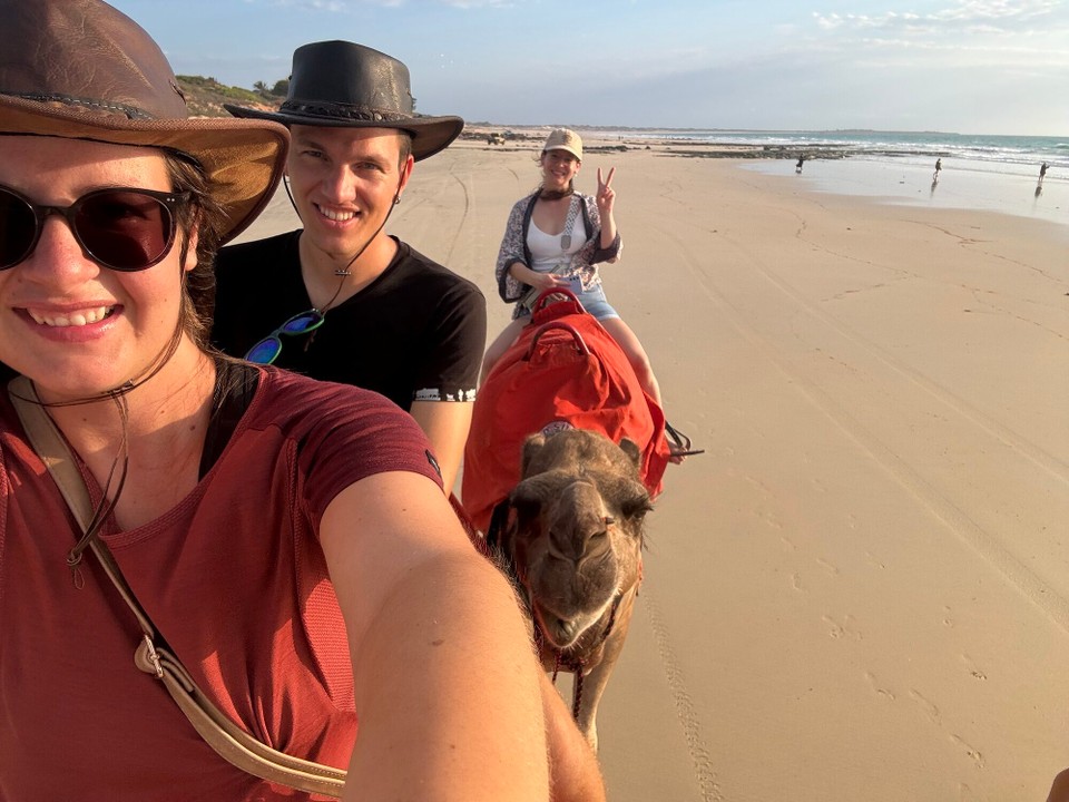 Australien - Broome - Dr Olli het au schön i Kamera gluagt.