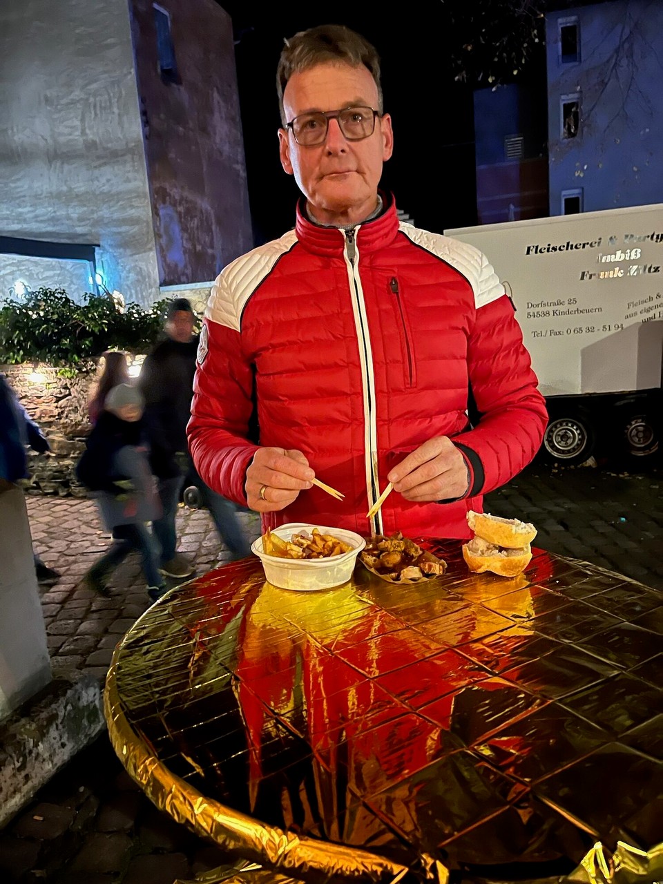 Deutschland - Traben-Trarbach - Nach zwei Kellern erstmal wieder an die Oberfläche und stärken. 