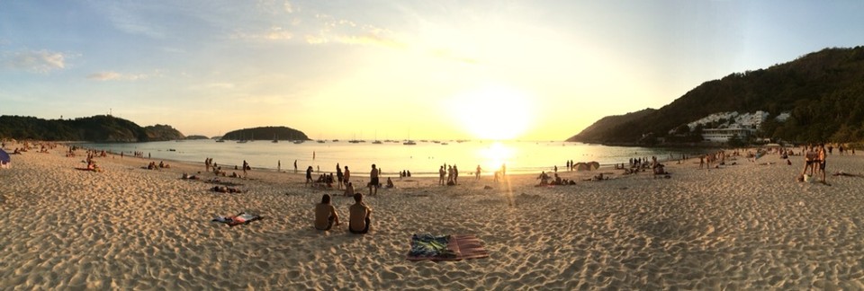 Thailand - Rawai - Ein Tag am Meer. Nai Harn Beach.