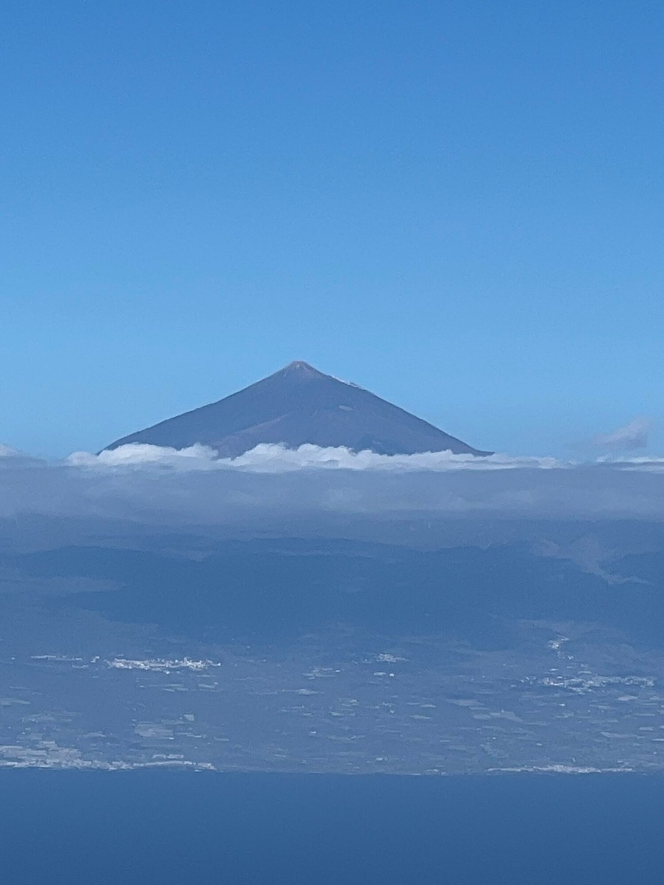 Spanien - San Sebastián de La Gomera - Der Teide auf Teneriffa
