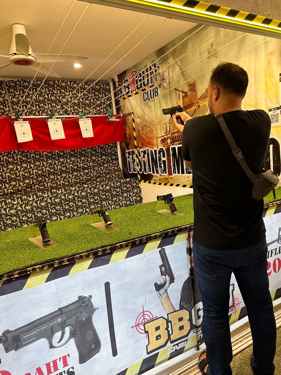 Thailand - Koh Samui - Umso besser war er dann beim Schießsport. Leider konnte man da nichts gewinnen 
