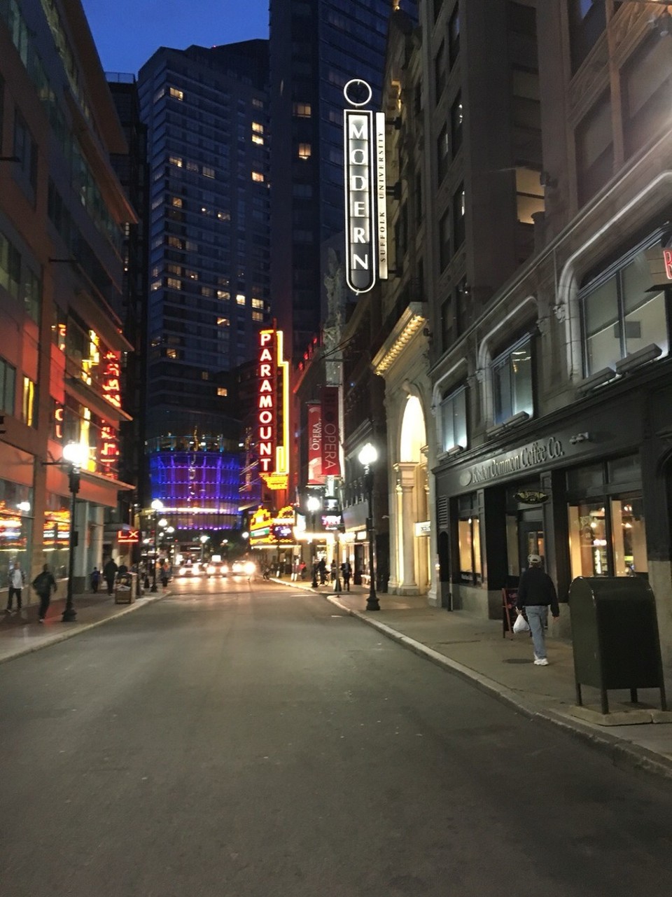  - Vereinigte Staaten, Boston - Das Viertel für alles was man so am Abend machen will - Theaterquater in Boston 