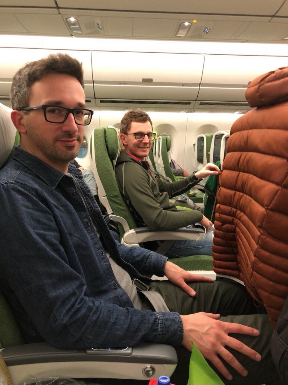 Germany - Frankfurt am Main - Der Flug war nicht ausgebucht und so konnten wir uns etwas breit machen.