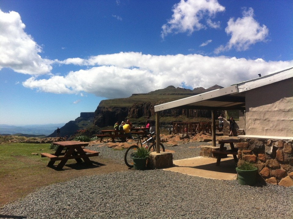 Lesotho - unbekannt - Höchstgelegener Pub in Afrika,..., in Fußweite vom Campsite