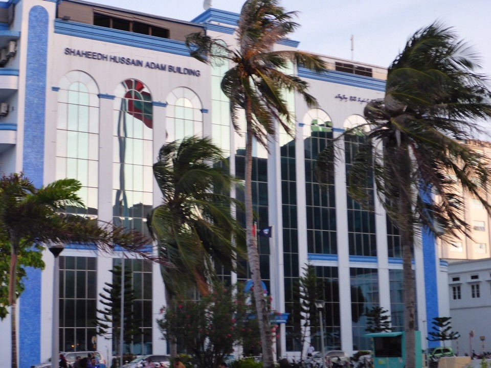 Malediven - Malé - Das Building erwartet uns