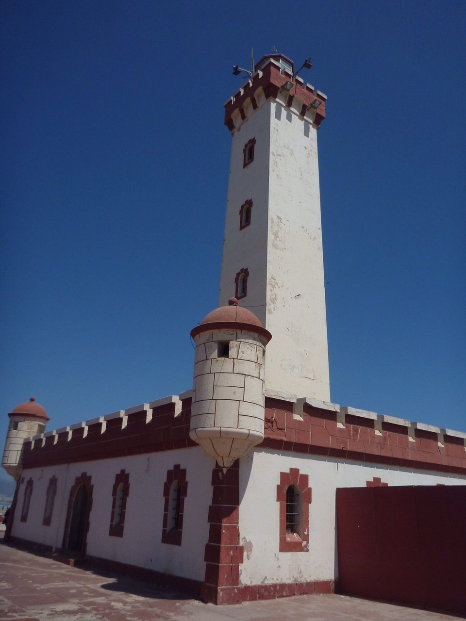 Station 10 -  - Leuchtturm von Serena