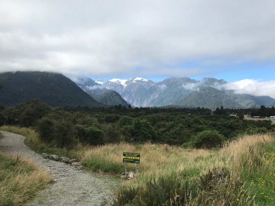 Neuseeland - Dingle Burn - Der erste Blick auf die schneebedeckten Alpen