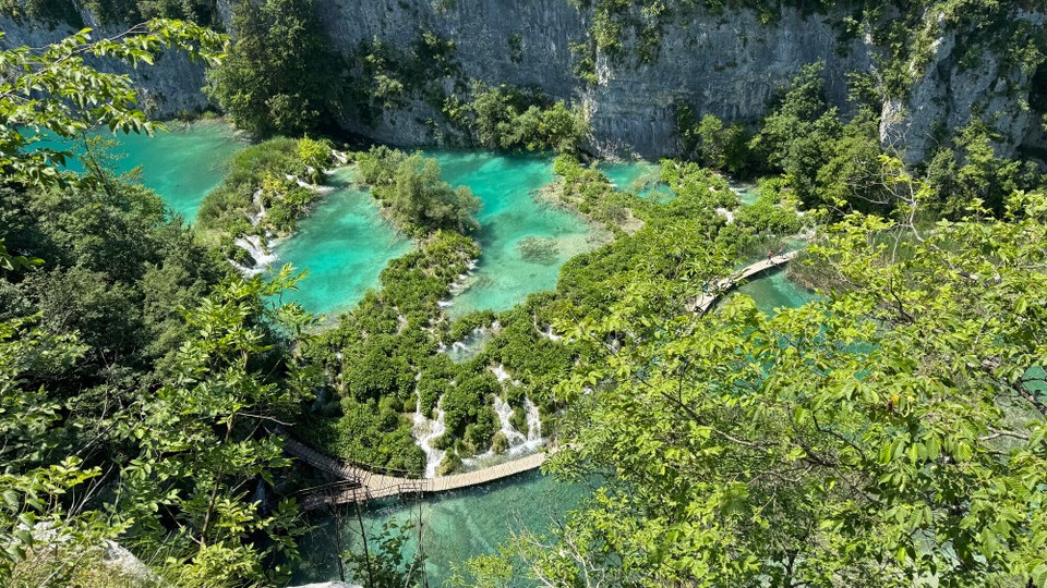 Kroatien - Zagreb - Der Nationalpark Plitvicer Seen ist der flächenmäßig größte Nationalpark Kroatiens und zugleich auch der älteste Nationalpark Südosteuropas. 