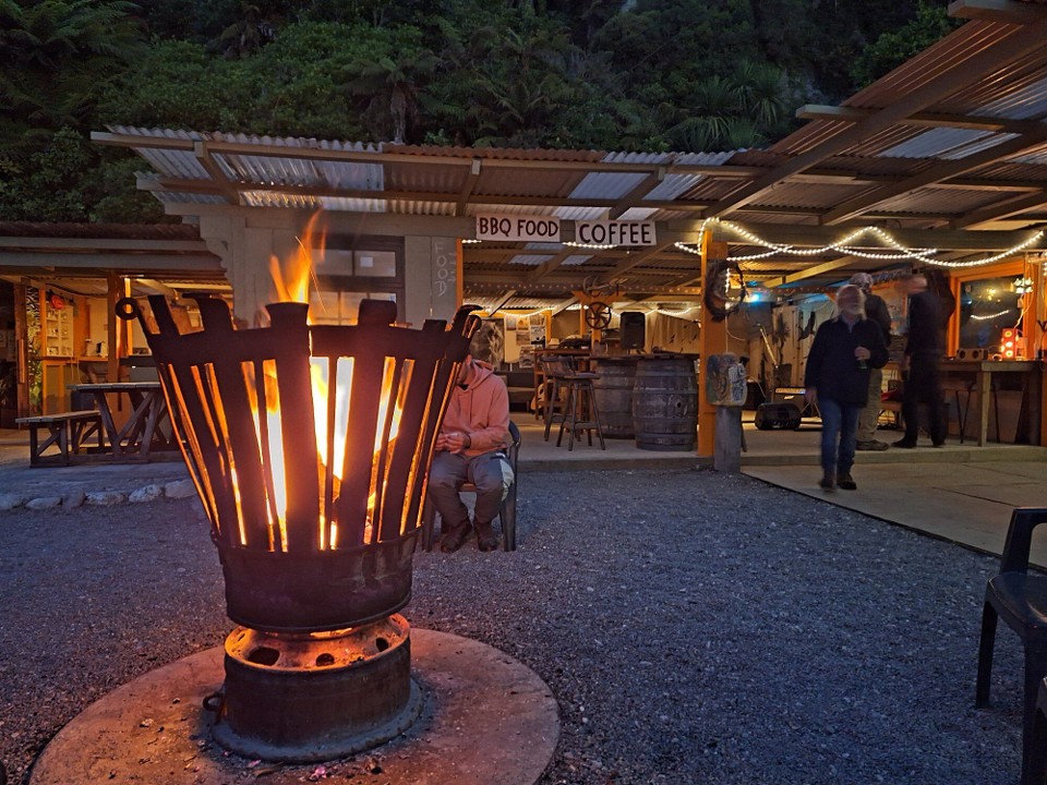 Neuseeland - Hanmer Springs - Kurze Zeit später wurde es voll
