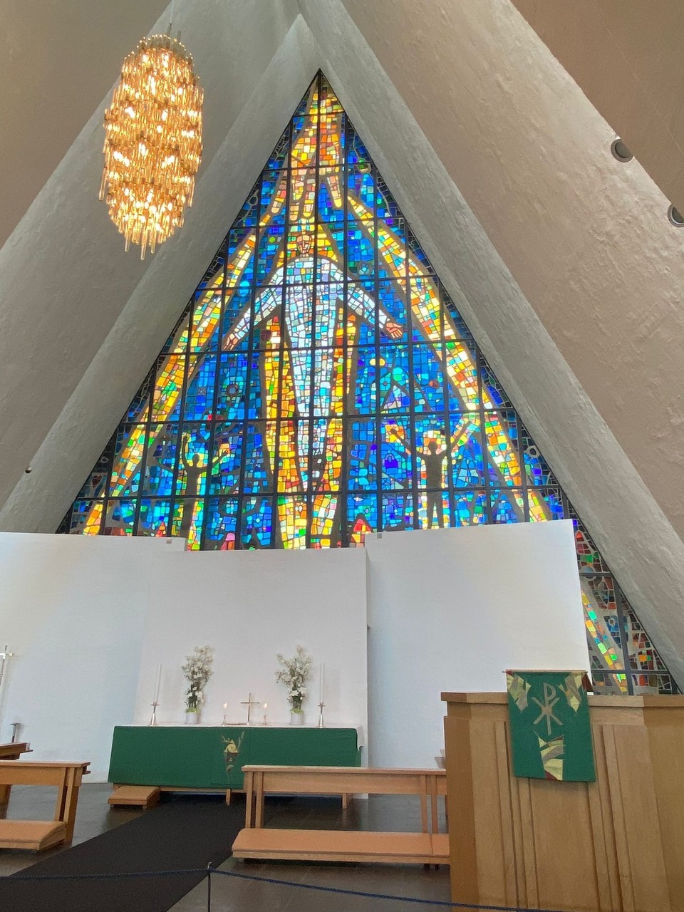 Norwegen - Tromsø - Ist das Fenster nicht wunderschön. 