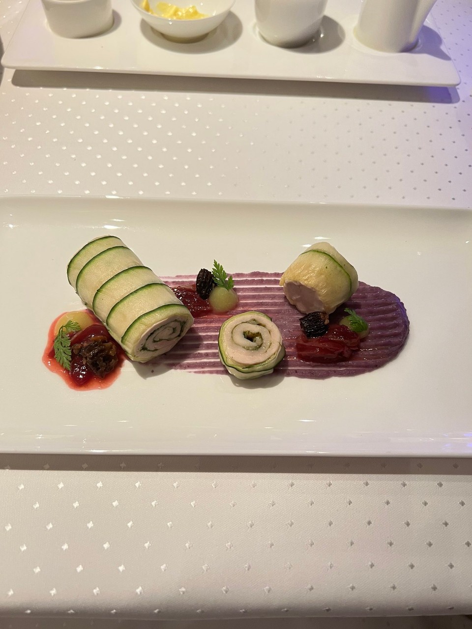 Dominica -  - Perlhuhn im Zucchinimantel