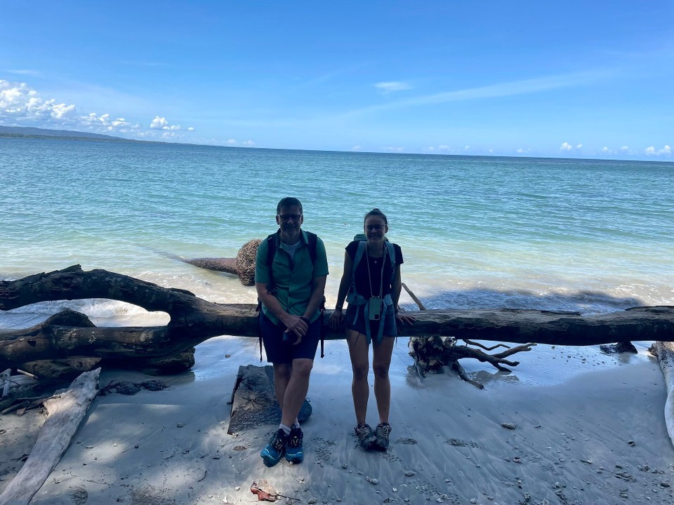 Costa Rica - Talamanca - … und neben wunderschönen, verlassenen Plätzen am Meer 🌊…