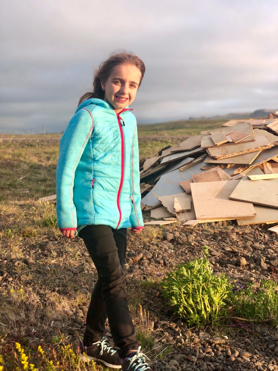 Island - Húnaþing vestra - Langsam wird es den beiden jedoch kalt... „Gibt es noch irgendwo eine dicke Jacke?“