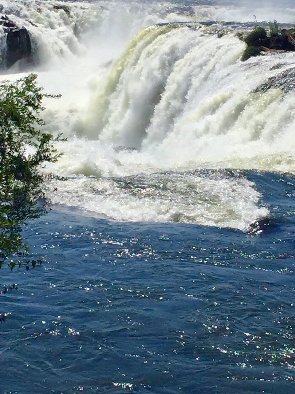 Argentinien - Iguazú - Wassermassen im Teufelsschlund 100 mm Durchmesser