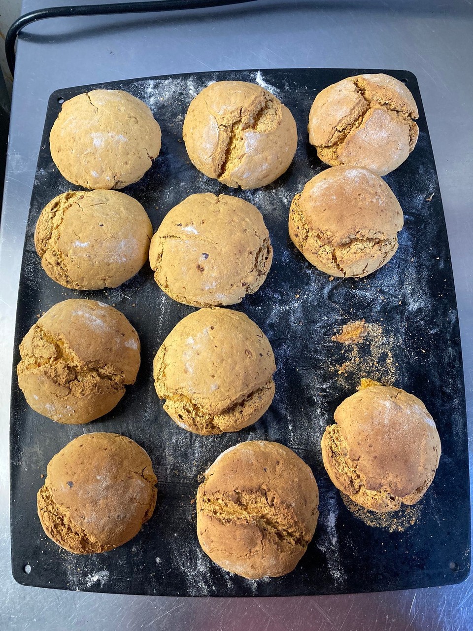 Neuseeland - Tokomaru Bay - Am Vortag hab ich mich noch an Kürbisbrötchen versucht 😎