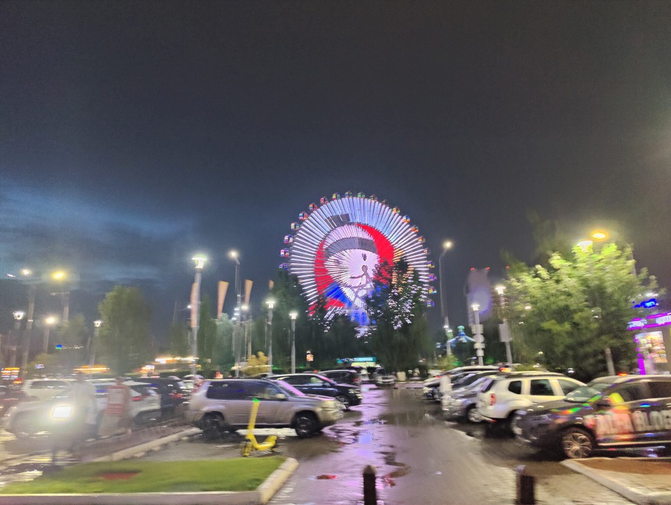 Kasachstan - Astana - Die Umgebung vor dem Hostel und Einkaufszentrum