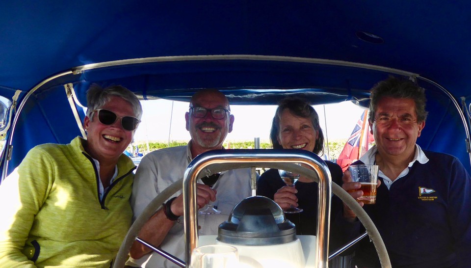 Ireland - Kilmore Quay - Some of you will recognise this couple, who joined us on board to enjoy a drink in the sunshine!