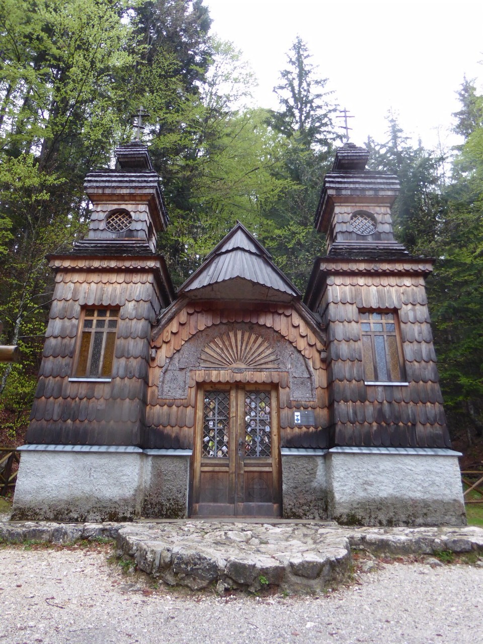 Slowenien - Bled - Die Kirche, an der wir auf dem Pass vorbeigekommen sind - Danke an Fabi für das Bild!