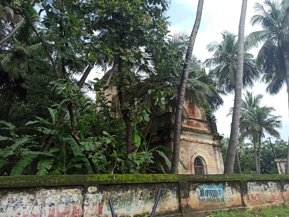 Indien - Kumbakonam - Eine christliche Kirche im Dschungel 💚