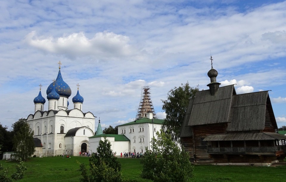 Russia - Vladimir - Kremlin in Suzdal. The blue domed one is the Cathedral of the Nativity