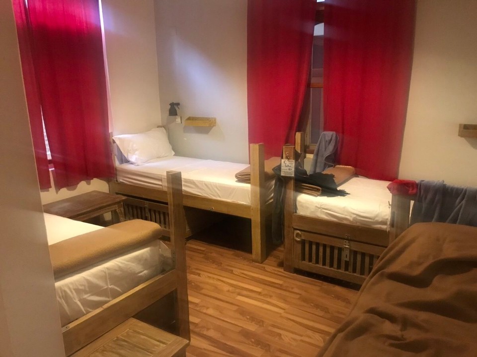 Myanmar (Burma) - Bagan - Rommet på hostellet jeg bodde på. Deilige senger og privat bad.