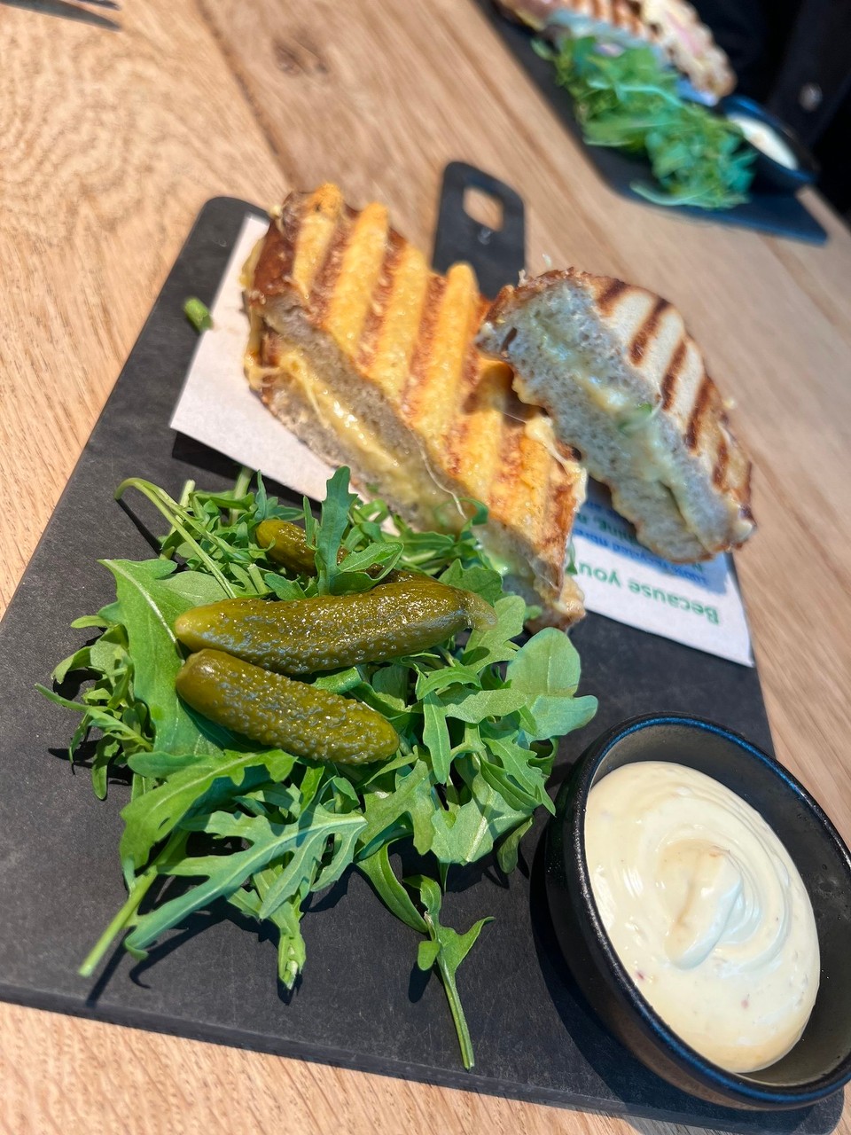 Niederlande - Flughafen Amsterdam Schiphol - Sehr lecker, vor allem mit der Senf-Mayonnaise 