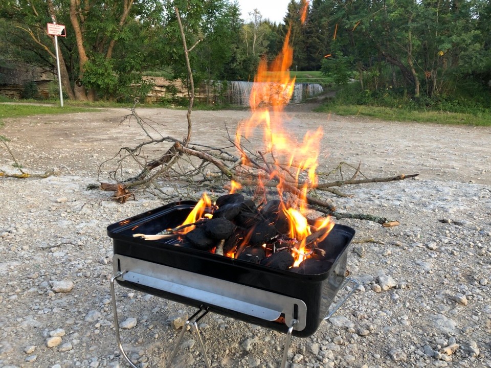 Estland - Vihula - Gruß und Dank an die Leute von denen ich (Tobi) den Grill bekommen habe. Er wurde hiermit eingeweiht. 