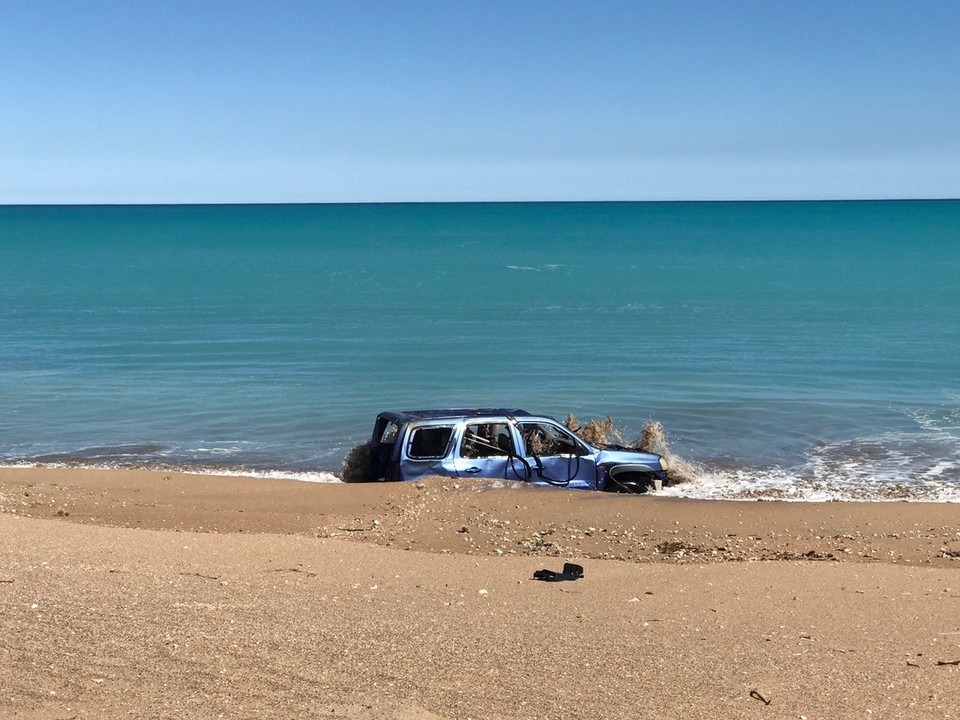 Australia - Lagrange - Top spot to dump your car!