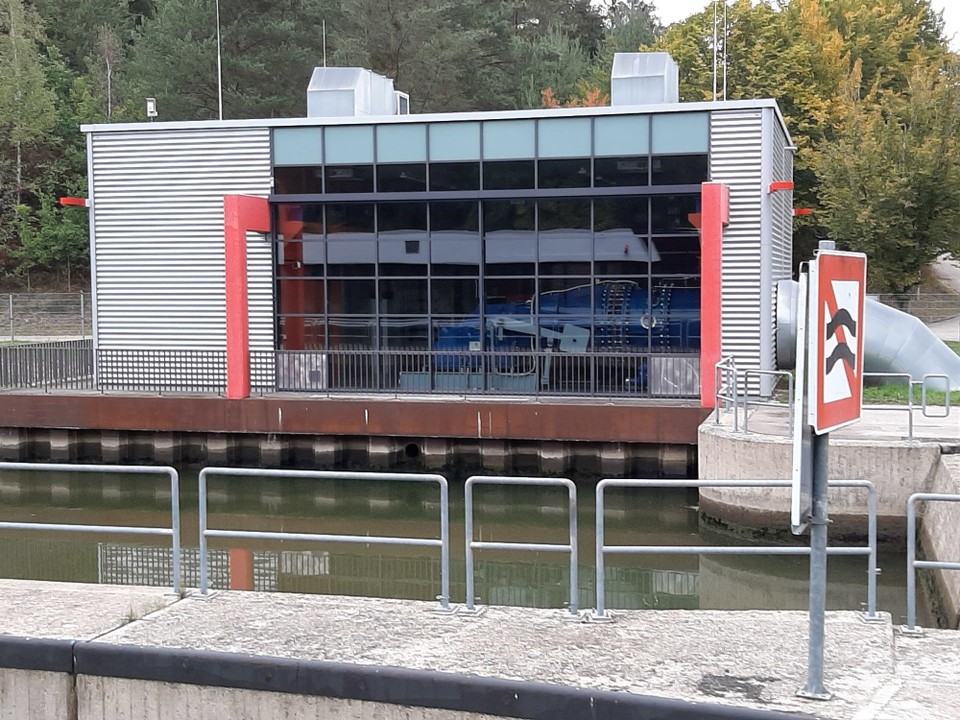 Deutschland - Schwanstetten - Wasserpumpe