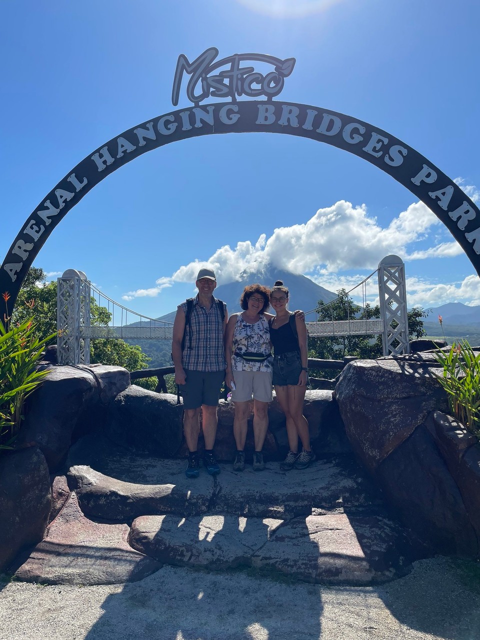 Costa Rica - San Carlos - Den Tag haben wir im Hanging Bridges Park begonnen 🌁 