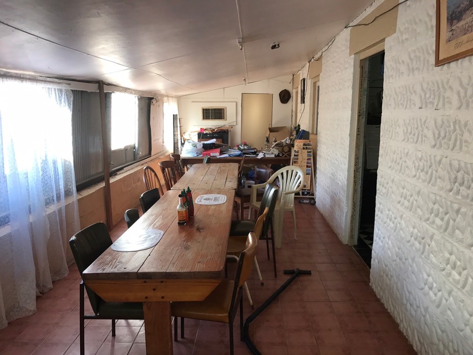 Australia - Barrow Creek - Dining room at the pub !