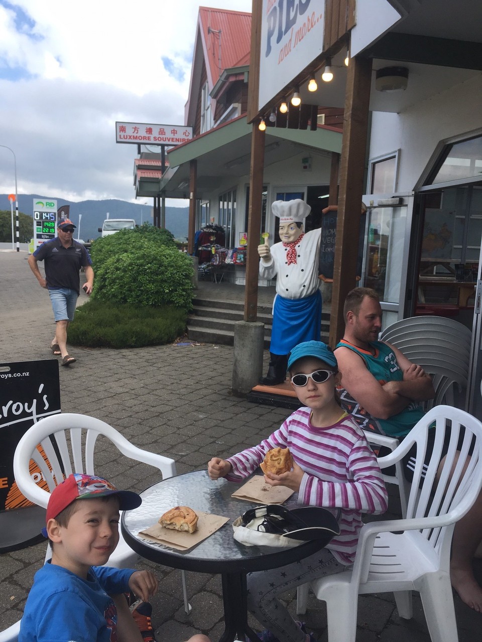 Neuseeland - Te Anau - Nachher gingen wir Mittagessen.
