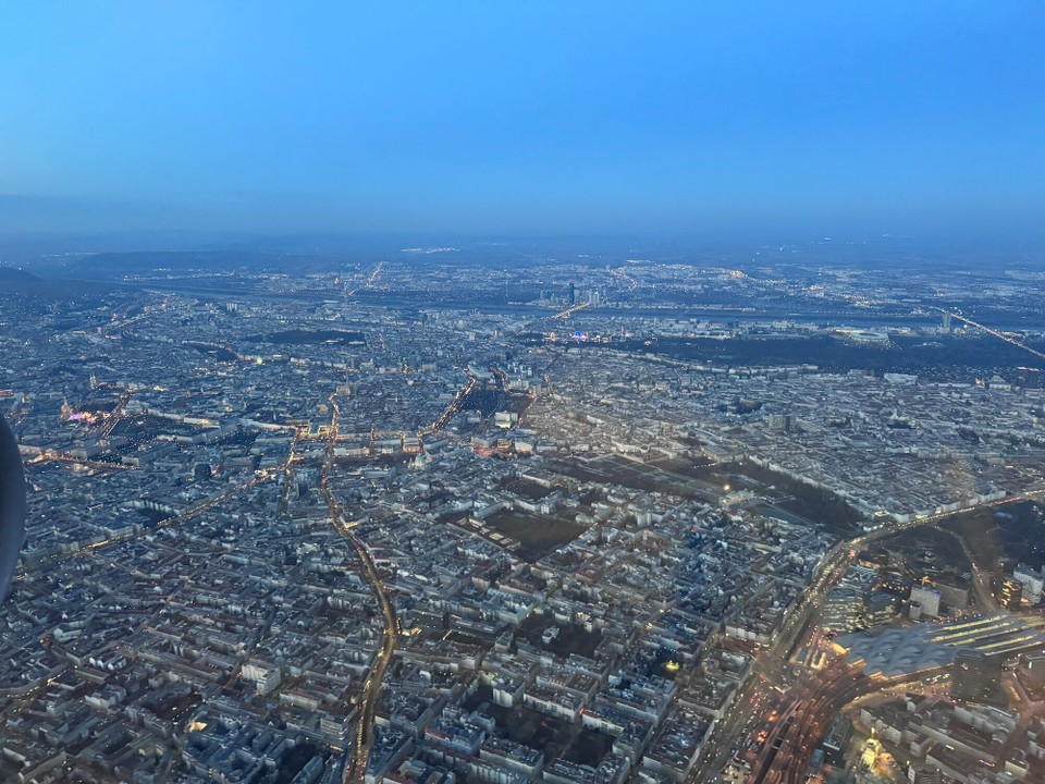 Deutschland - Hamburg - Landeanflug Wien, dann geht’s weiter nach Hamburg.